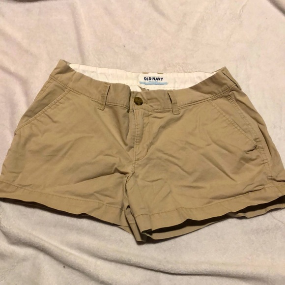 beige shorts - Picture 1 of 3